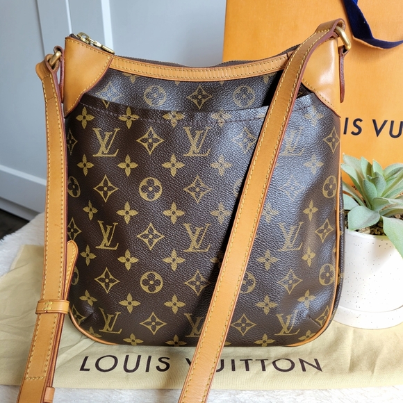 💕DISCONTINUED Very Rare Crossbody LOUIS VUITTON Odeon PM Monogram - Picture 6 of 16